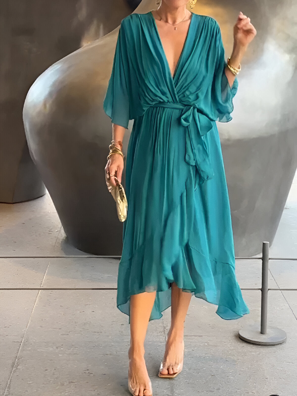 Sophia – Lekka sukienka z szyfonu z eleganckim dekoltem w serek